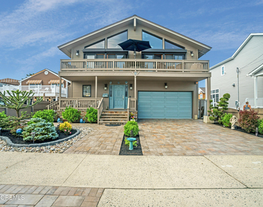 8 Ortley Avenue - Photo Thumbnail 6