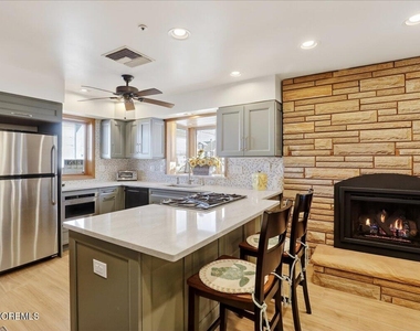 8 Ortley Avenue - Photo Thumbnail 17