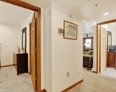 8 Ortley Avenue - Photo Thumbnail 33
