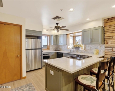 8 Ortley Avenue - Photo Thumbnail 9