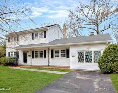 429 Lake Avenue - Photo Thumbnail 1