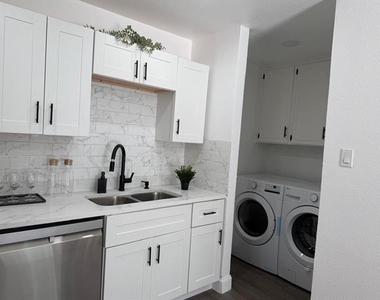 716 E Pecan Street - Photo Thumbnail 4