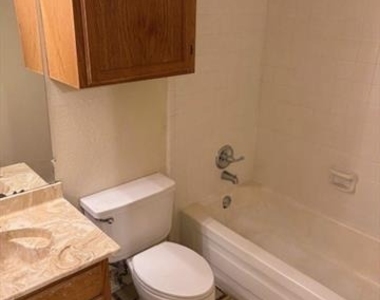 9813 Walnut Street - Photo Thumbnail 5
