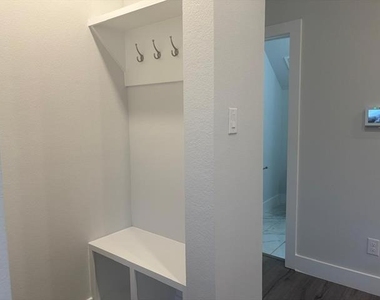 825 W Mayfield Road - Photo Thumbnail 10