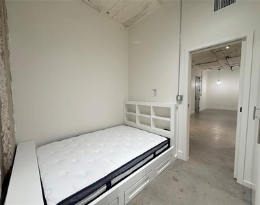 1122 Jackson Street - Photo Thumbnail 17