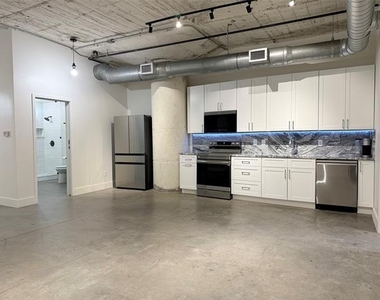 1122 Jackson Street - Photo Thumbnail 3