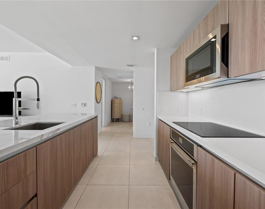 401 N Birch Road - Photo Thumbnail 9