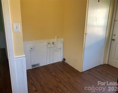 544 N Center Street - Photo Thumbnail 24