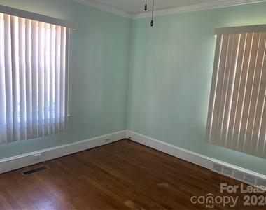 544 N Center Street - Photo Thumbnail 17