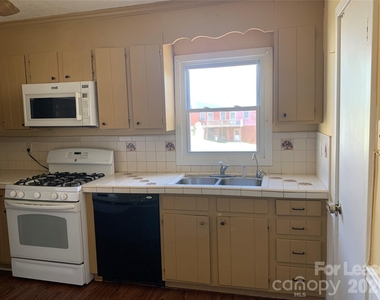 544 N Center Street - Photo Thumbnail 26