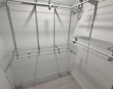 7516 Ne 1st Avenue - Photo Thumbnail 9