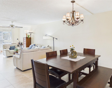 381 S Hollybrook Drive - Photo Thumbnail 2