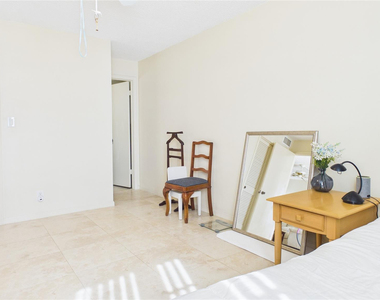 381 S Hollybrook Drive - Photo Thumbnail 16