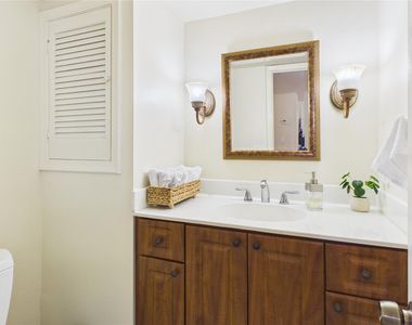 381 S Hollybrook Drive - Photo Thumbnail 6