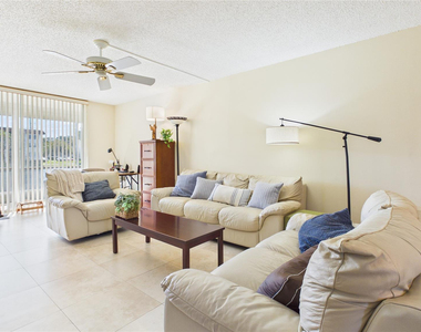 381 S Hollybrook Drive - Photo Thumbnail 7