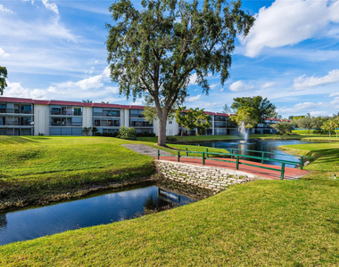 381 S Hollybrook Drive - Photo Thumbnail 18