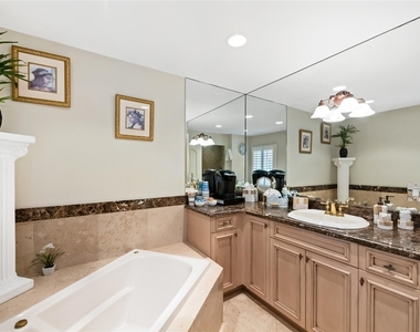 1600 S Ocean Drive - Photo Thumbnail 20
