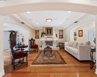 1600 S Ocean Drive - Photo Thumbnail 7