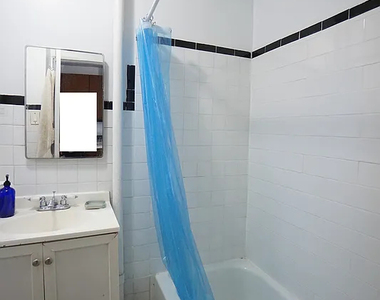 689 Park Avenue - Photo Thumbnail 8