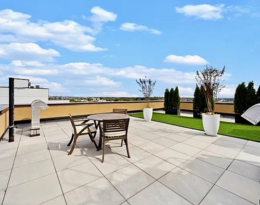 290 Linden Boulevard - Photo Thumbnail 10