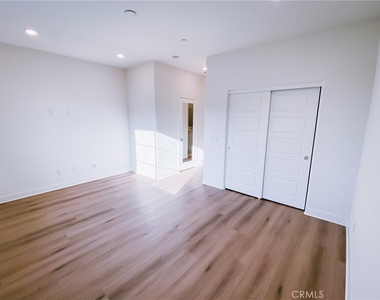 2623 Glamis Court - Photo Thumbnail 15