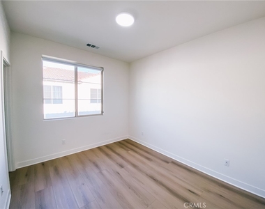 2623 Glamis Court - Photo Thumbnail 12