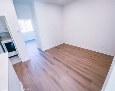 2623 Glamis Court - Photo Thumbnail 8