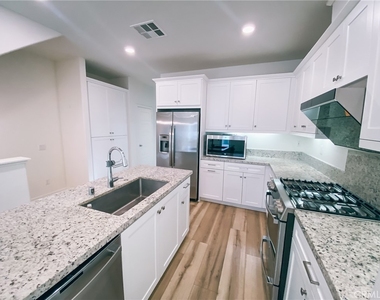 2623 Glamis Court - Photo Thumbnail 2