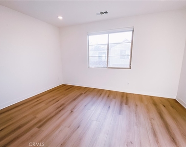 2623 Glamis Court - Photo Thumbnail 14