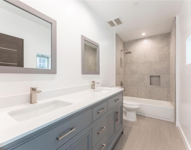 6845 N Haskell Avenue - Photo Thumbnail 16