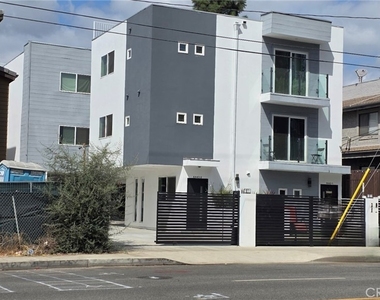 6845 N Haskell Avenue - Photo Thumbnail 1