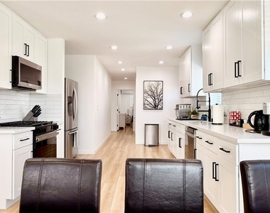 515 Florence - Photo Thumbnail 12
