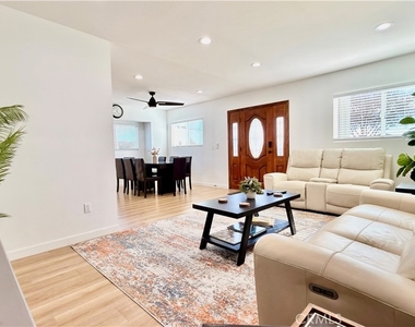 515 Florence - Photo Thumbnail 9