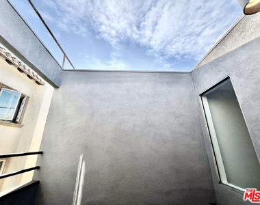 1610 Camden Avenue - Photo Thumbnail 8