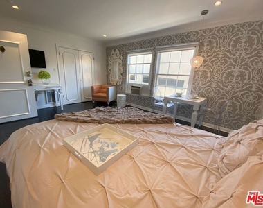 1724 El Cerrito Place - Photo Thumbnail 4