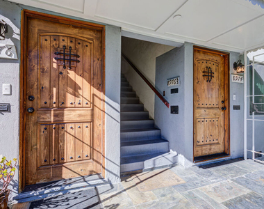 8976 Cadillac Avenue - Photo Thumbnail 16