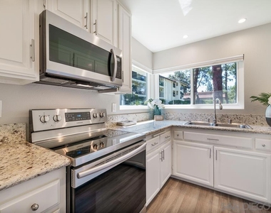 17637 Pomerado Rd - Photo Thumbnail 10