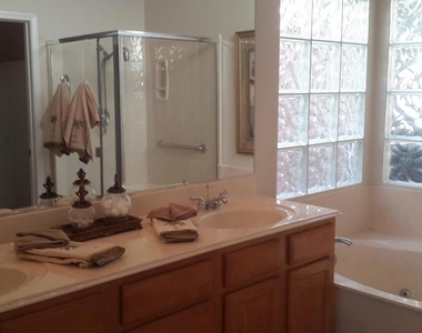 35299 Meridia Avenue - Photo Thumbnail 12