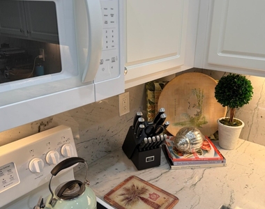 9391 Bridgeport Drive - Photo Thumbnail 8