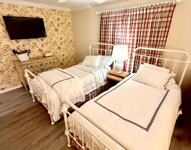 9391 Bridgeport Drive - Photo Thumbnail 20