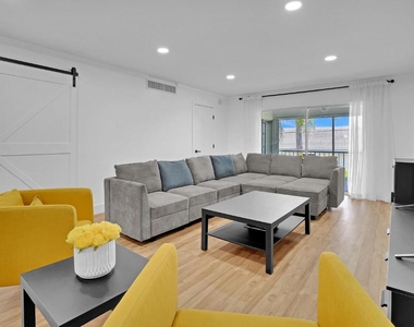 1210 Sugar Sands Drive - Photo Thumbnail 12