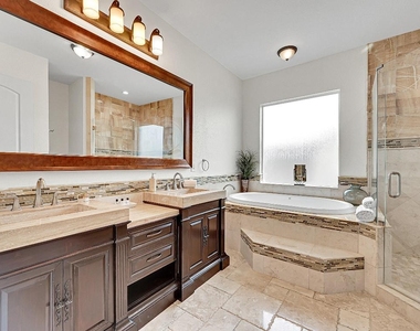 785 Ne 71st Street - Photo Thumbnail 26