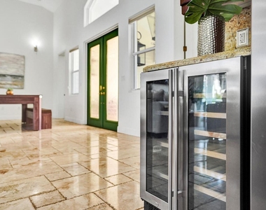 785 Ne 71st Street - Photo Thumbnail 19