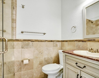 785 Ne 71st Street - Photo Thumbnail 33