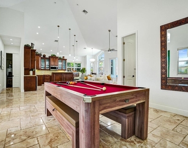 785 Ne 71st Street - Photo Thumbnail 20