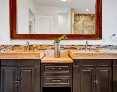 785 Ne 71st Street - Photo Thumbnail 28