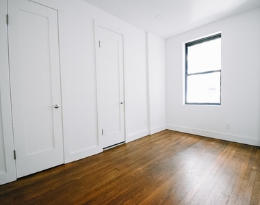 Tiemann Place - Photo Thumbnail 3