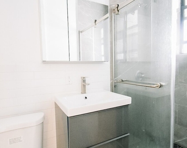 Tiemann Place - Photo Thumbnail 4