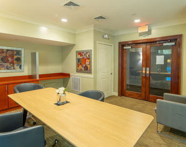 6210 Belcrest Road - Photo Thumbnail 34