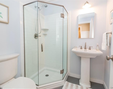 485 Hickory Avenue - Photo Thumbnail 7